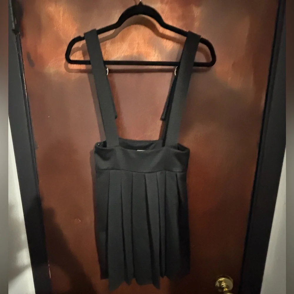 Forever 21 black skirt with adjustable straps - Picture 2 of 3